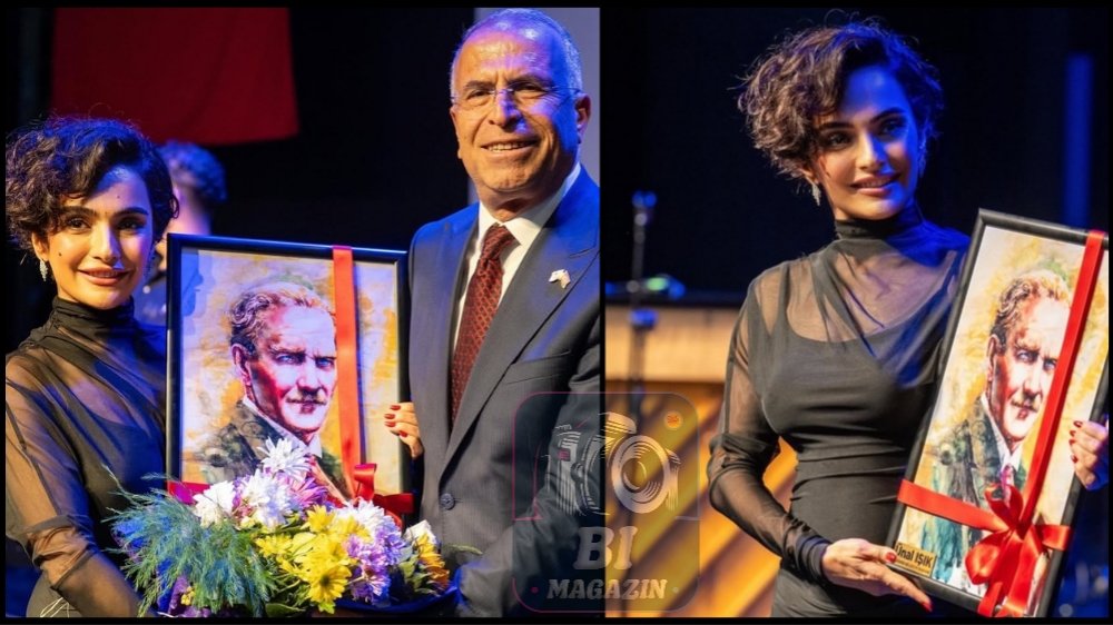 Mehtap Meral, Atatürk’ün Sevdiği Şarkılarla Sahne Aldı...