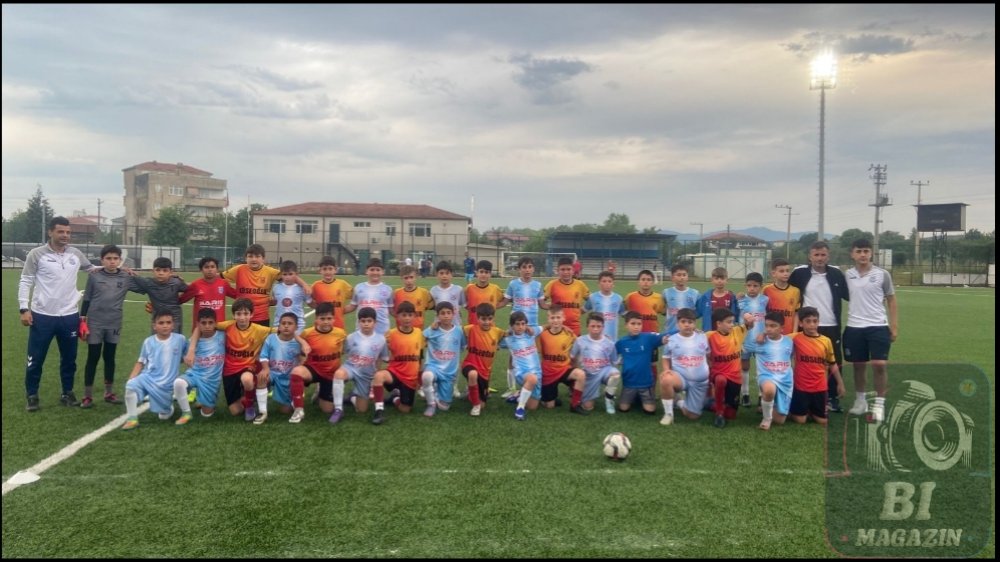 Sakarya'da Örnek Görüntüler: Kocaalispor Ve Karasuspor'dan Ortak Fotoğraf...