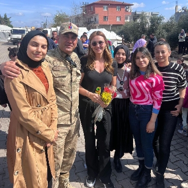 Pınar Altuğ, "Hatay, Kalbimi Sende Bıraktım"...