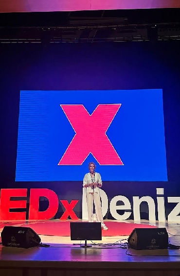 Ebru Cündübeyoğlu TEDx Denizli 'de Konuşma Yaptı...