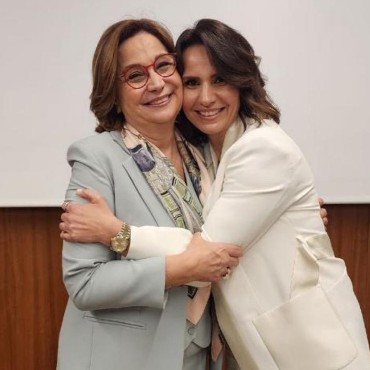 Emine Erdem Bayrağı Devretti...