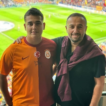 Baba Oğul Galatasaray Maçında...