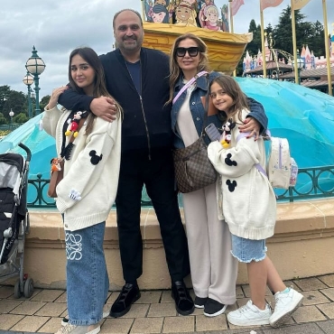 Öztürk Ailesi Disneyland Gezisinde...