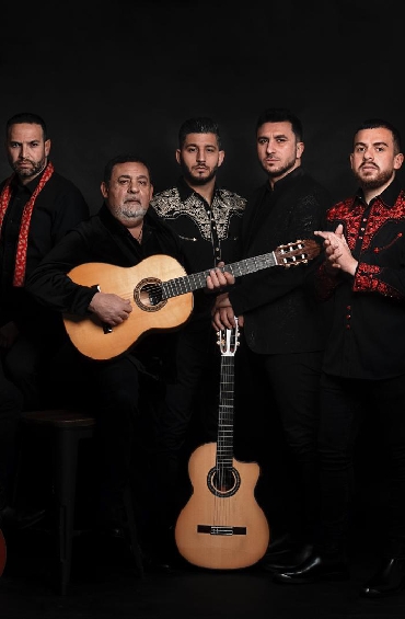 Gipsy Kings Rüzgarı Çeşme'de Esti...