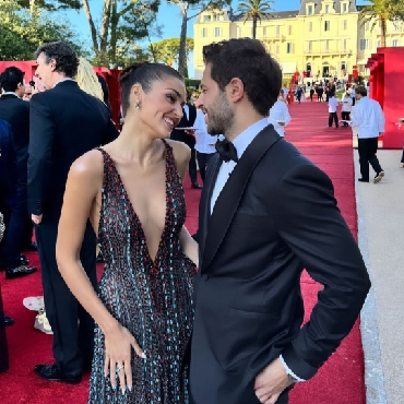 Hakan Sabancı Ve Hande Erçel'in Cannes Pozları...