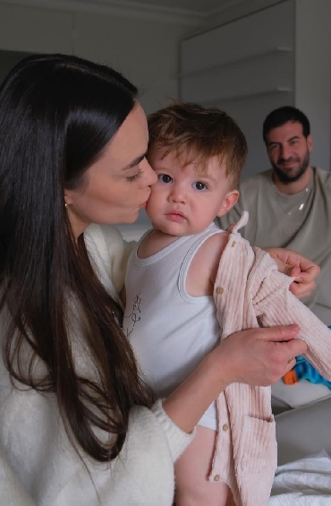 Hande Soral Ve İsmail Demirci Çifti Oğullarının Yüzünü İlk Kez Gösterdi...