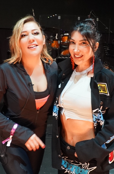 Hande Yener, Sibel Arna’ya Konuştu...