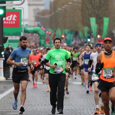 Mert Fırat Depremzedeler İçin Paris'te Koştu...