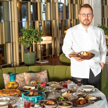 Mandarin Oriental Bosphorus, Istanbul’dan  Ömür Akkor İmzası İle Geleneksel İftar Sofrası...