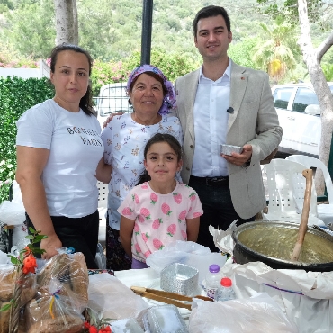 Zeytin Çiçeği Festivali Renkli Görüntülerle Başladı...